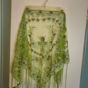 Scarf Yutu lime green with floral print